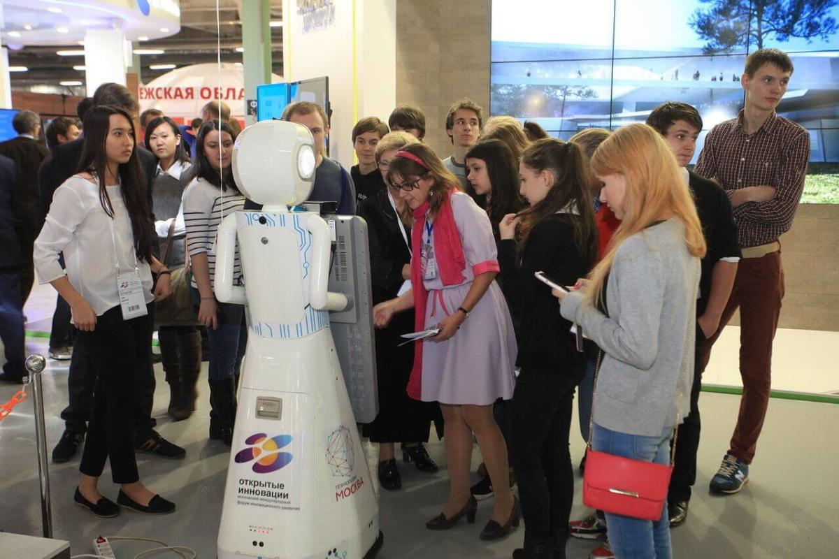 Российский робот на выставках